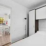 Apartment Regina Brodarica (Sibenik-Knin)