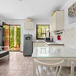 Regina Apartment *