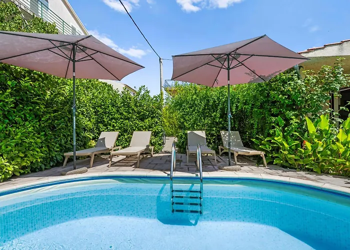 Regina * ברודאריצה